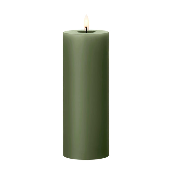 Ester & Erik, LED pilarikynttilä, 20cm, soil green - kynttilänjalat ja kynttilät Spazio