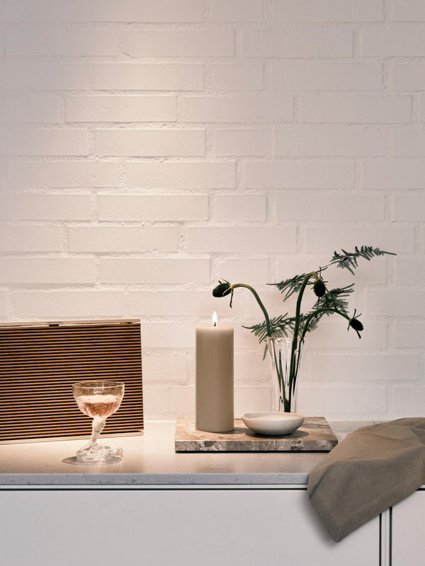 Ester & Erik, LED pilarikynttilä, linen grey - kynttilänjalat ja kynttilät Spazio