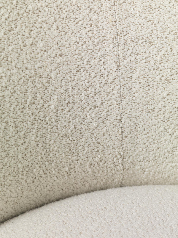 Ferm Living Rico pyörivä nojatuoli soft boucle luonnonvalkoinen/hiekka - nojatuolit ja rahit Spazio