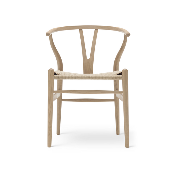 Carl Hansen & søn, Wishbone tuoli 55 x 76, valkoöljytty tammi, mustanahka - Tuolit Spazio