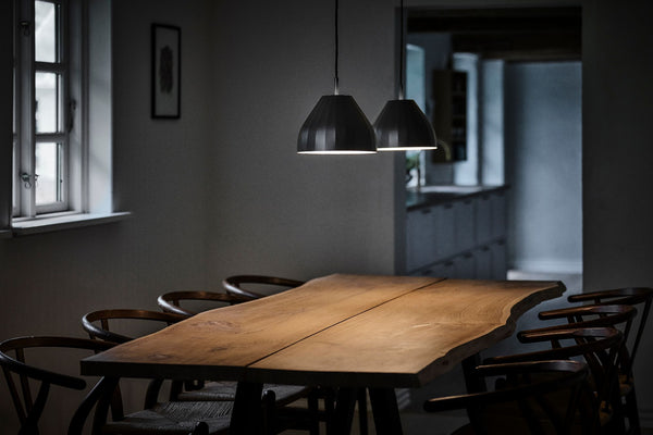 Le Klint Facet 140B riippuvalaisin musta-kattovalaisin, Spazio
