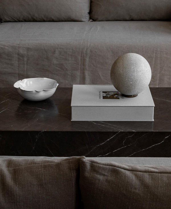Audo Copenhagen Plinth Low sohvapöydät Harmaanruskea marmori - Spazio