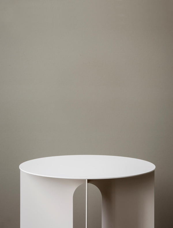 Audo Copenhagen Androgyne sohvapöytä Ø63 ivory - pöydät Spazio