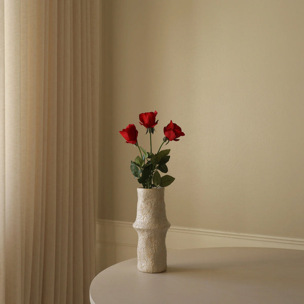 Botané Premium Longstem Rose punainen pitkävartinen ruusu, kolme tekoruusua - tekokukat Spazio