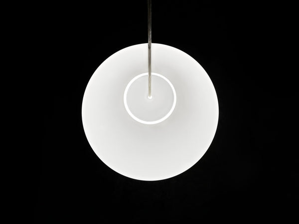 Design House Stockholm Luna Riippuvalaisin XL opaalilasi - Valaisimet Spazio