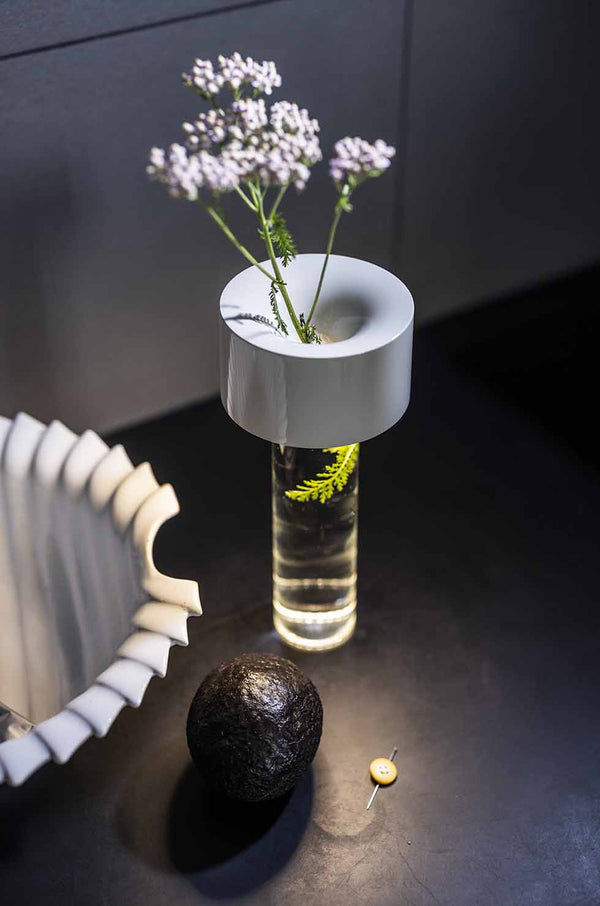 Foscarini fleur pöytävalaisin valkoinen - valaisimet Spazio