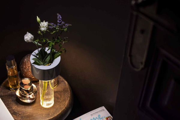 Foscarini fleur pöytävalaisin valkoinen - valaisimet Spazio