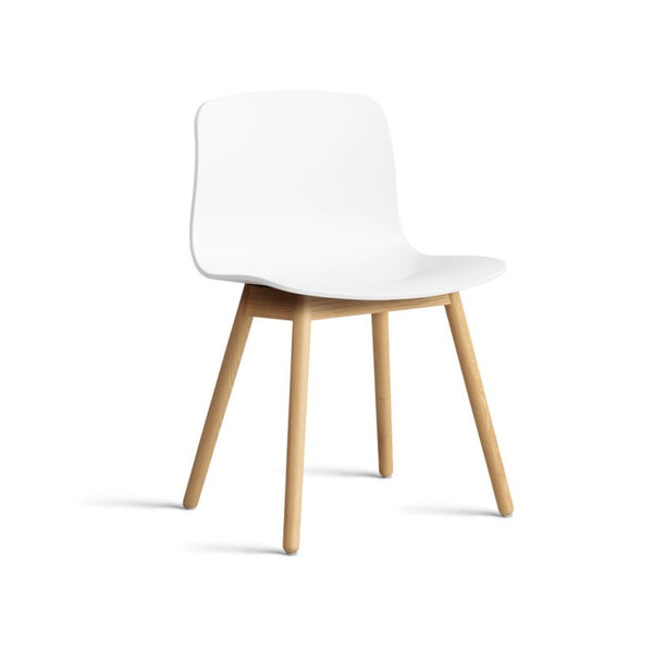 HAY, About a chair AAC12 tuoli, water based lakattu tammi/valkoinen - Tuolit Spazio