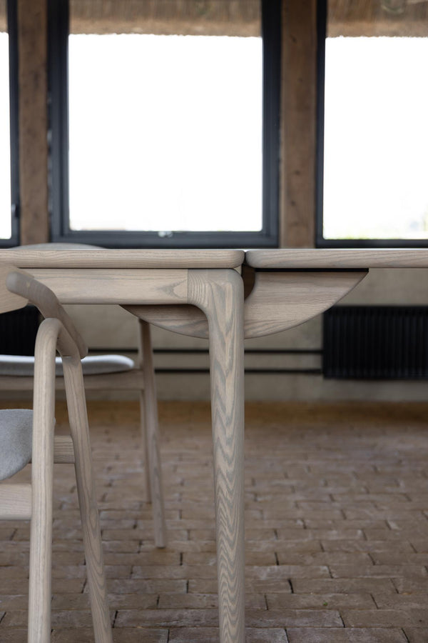 Floating pöytä, tammi