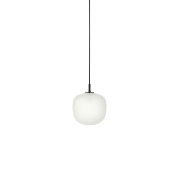 Muuto Rime Riippuvalaisin D18 cm musta - Valaisimet Spazio