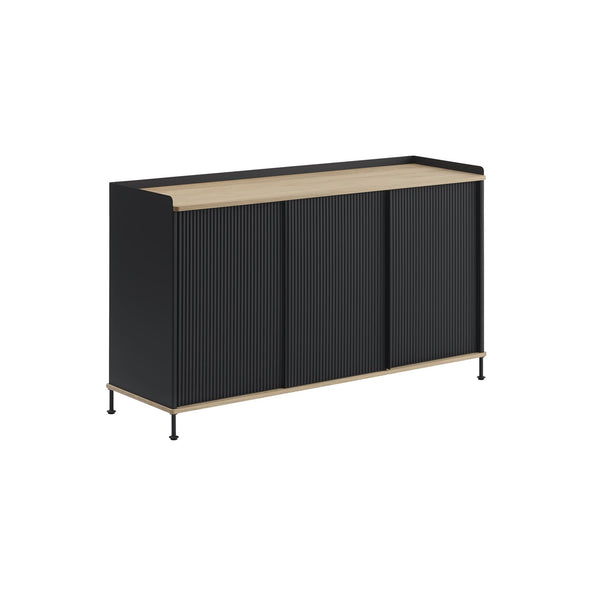 Muuto Enfold senkki 148 cm musta tammi - Säilytyskalusteet Spazio