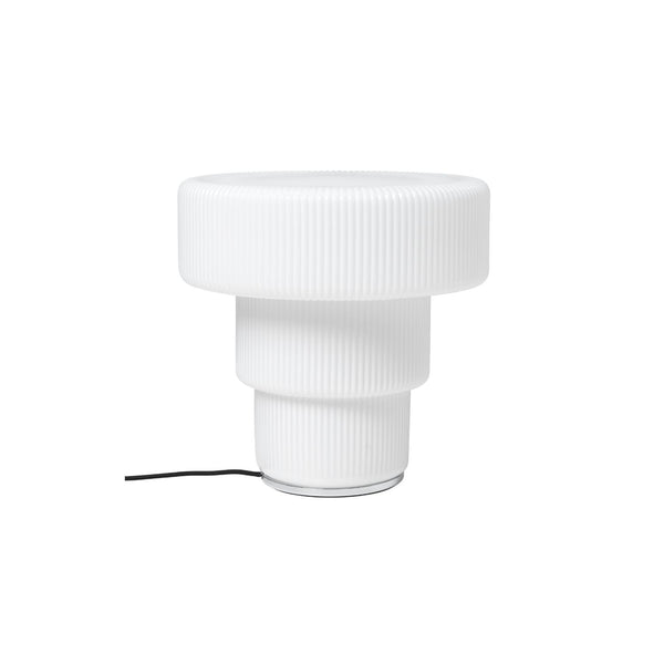 Ferm Living Ripple pöytävalaisin - Pöytävalaisimet Spazio